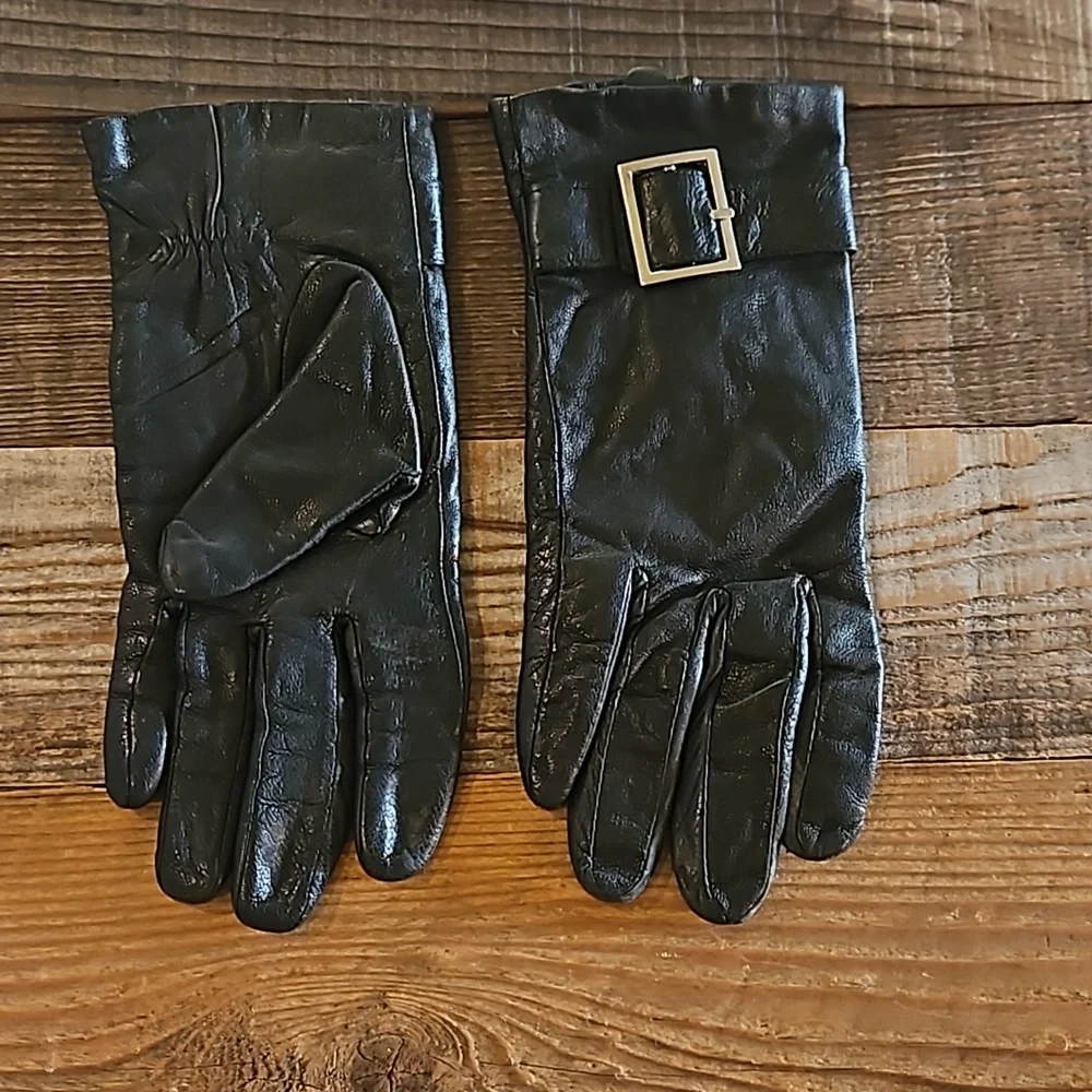 Black Leather lined gloves - Small